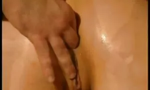 እታ ሰበይቲ ነዛ ስሉጥ ሞዴል ኣ ...