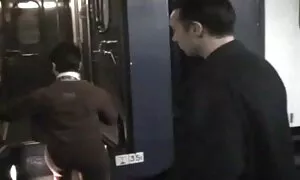 ሶፍያ ብሱል ኣብ መሃንቱስ ስቶኪ ...